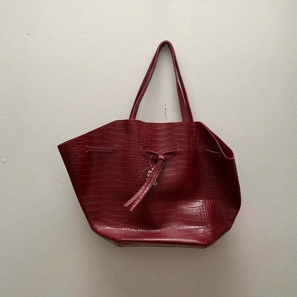 Vegan Crocodile Pattern Tote